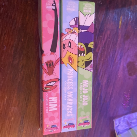 Colourpop X PowerPuff Girls Collection - Picture 6 of 12